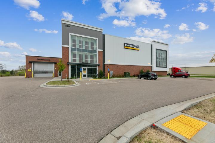 StorageMart N St Paul Hero Image